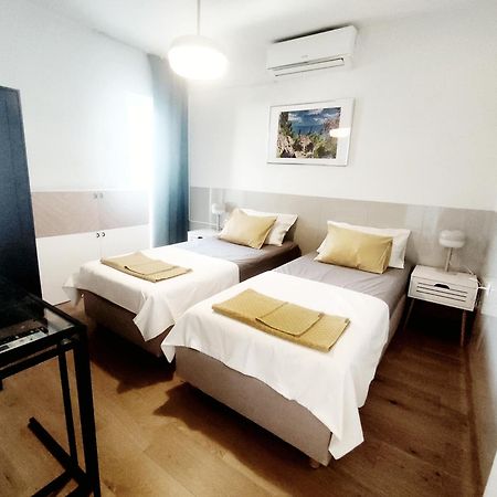 Apartment Rose, Close To The Beach Makarska Exterior photo